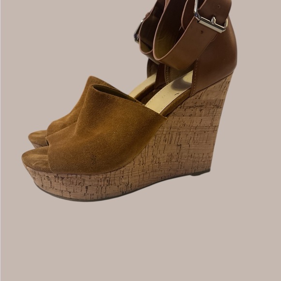 GUC Marc Fisher Women’s Brown Wedge Sandals with Cork Heel Size 8M - Picture 1 of 5